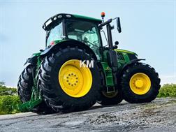 John Deere 6215