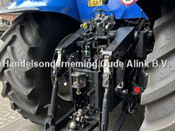 New Holland T 8040