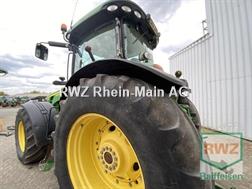 John Deere 8245 R 