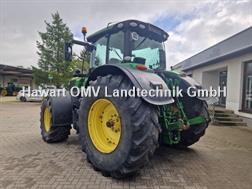 John Deere 6215