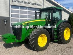 John Deere 8320 R  