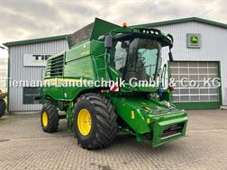 John Deere T 560