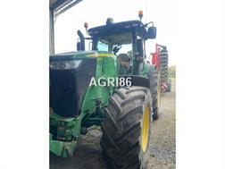John Deere 7215R