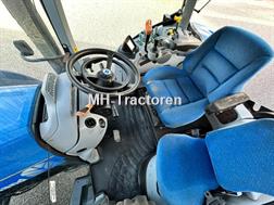 New Holland T 7030
