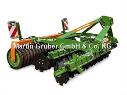 Amazone Catros + 3003 mit Matrixprofil-Keilringwalze