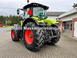 Claas AXION 810