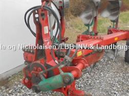 Kverneland f 160 3furet