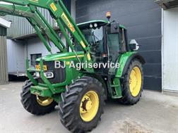 John Deere 6220