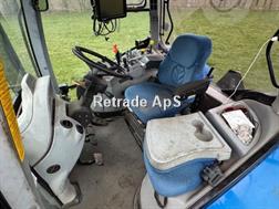 New Holland T 7030