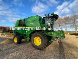 John Deere T 660