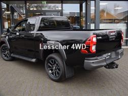 Toyota Hilux 2.8 D-4D X-TRA CAB INVINCIBLE A/T VAN