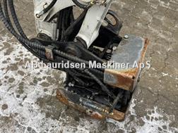 Takeuchi TB225 Rotortilt og centralsmørring