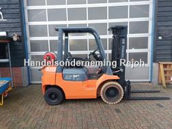 Toyota 42-FGF25 3 delige mast sideshift