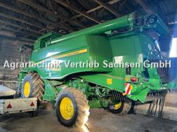 John Deere T 660