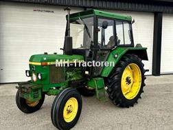 John Deere 2130