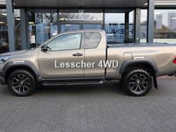 Toyota Hilux 2.8 D-4D X-TRA CAB INVINCIBLE A/T 4WD VAN