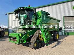 John Deere T 670