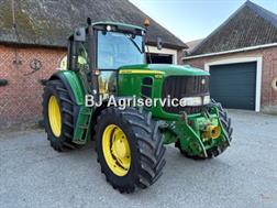 John Deere 6530