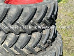 BKT 1 Radsatz 520/70 R34 + 520/85 R46