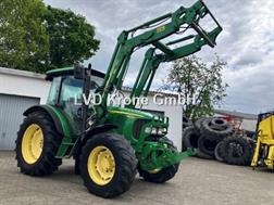 John Deere 5820