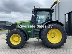 John Deere 7200 R