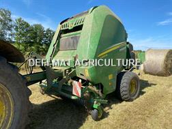 John Deere V451M