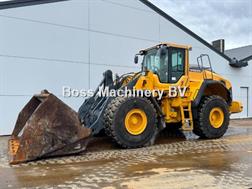 Volvo L150H - High-tip Bucket / Backup Camera