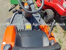 Husqvarna R 216T AWD