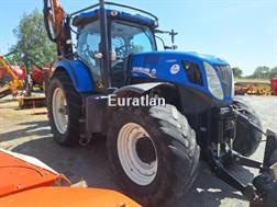 New Holland T7-220AC
