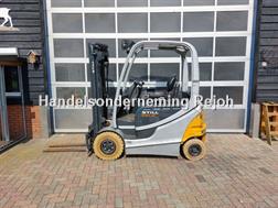 Still R60-25 triplex sideshift accu202