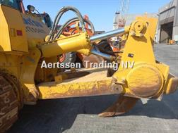 Komatsu D155A-6R (4pcs available for sale in Abu Dhabi)
