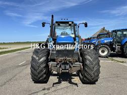 New Holland 8560