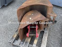 Takeuchi Schnellwechsler + Löffelpaket für TB 035/135/235