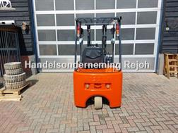 Nissan Compact SNX1L13 sideshift