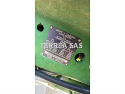 John Deere 6230R