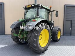 John Deere 6215