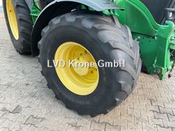 John Deere 6215