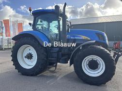 New Holland T 7060