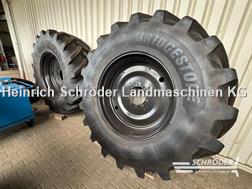 Bridgestone 2X 600/70 R30 + 2X 710/70 R42