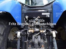 New Holland T 7040