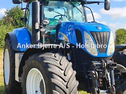 New Holland T 7050