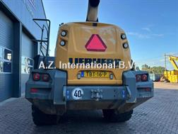 Liebherr L566