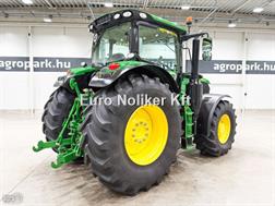 John Deere 6215
