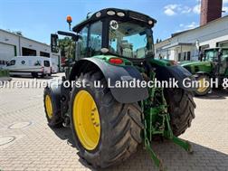 John Deere 6215