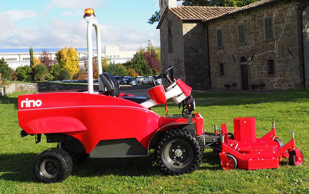 Rino, le premier porteur/autoportée frontale 100% électrique à zéro émission !
